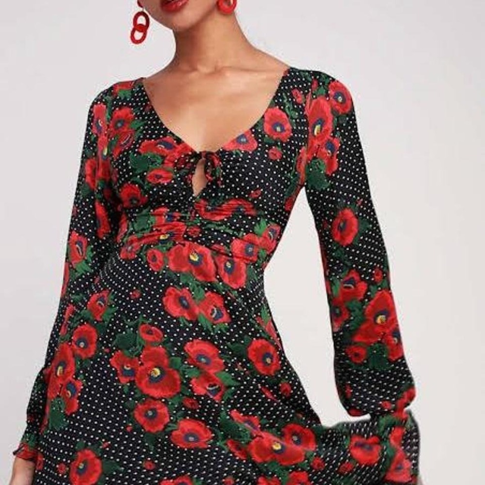 Free people Long Slv Mini Dress sz 0 needs slight stitch - see photo by zipper